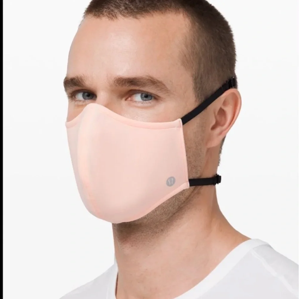 NWT Lululemon Face Mask